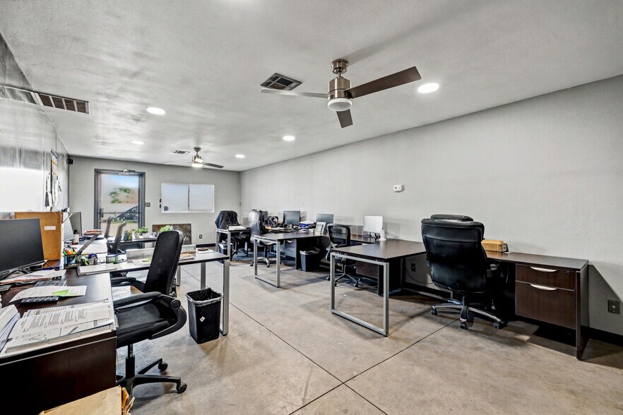 More Photos Of 3635 Polaris Ave, Las Vegas Industrial For Lease