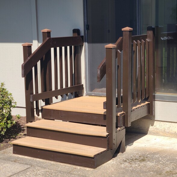 More Photos Of 12724 SE Stark St, Portland Medical For Sale