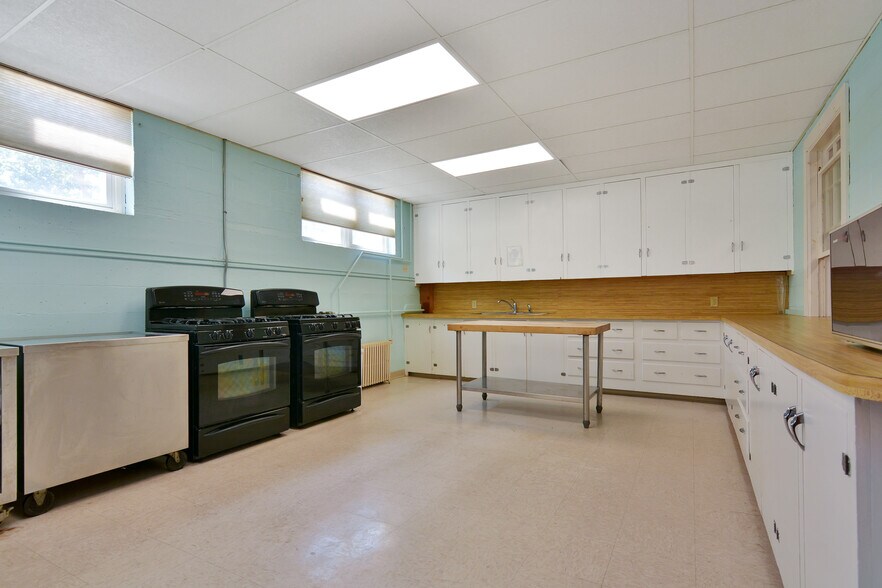 More Photos Of 163 E Haverhill St, Lawrence Religious Facility For Sale