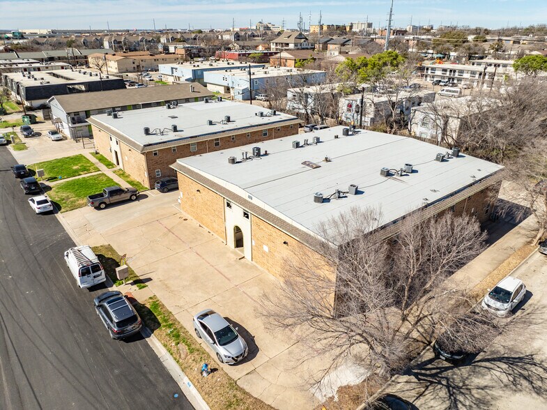 More Photos Of 2404 Louise St, Denton Multifamily For Sale
