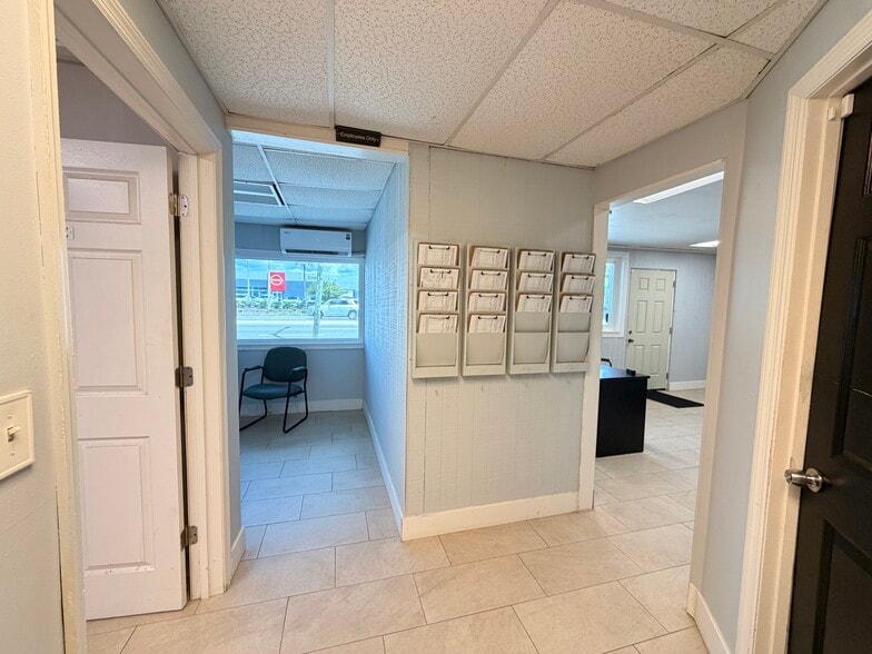 More Photos Of 5100 34th St N, Saint Petersburg Auto Repair For Sale