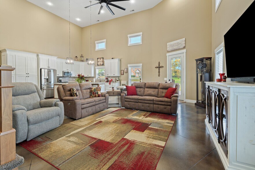 More Photos Of 201 Graves Rd, Goodlettsville Office For Sale