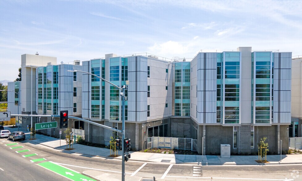 More Photos Of 1690 Southwest Expy, San Jose Apartments For Lease