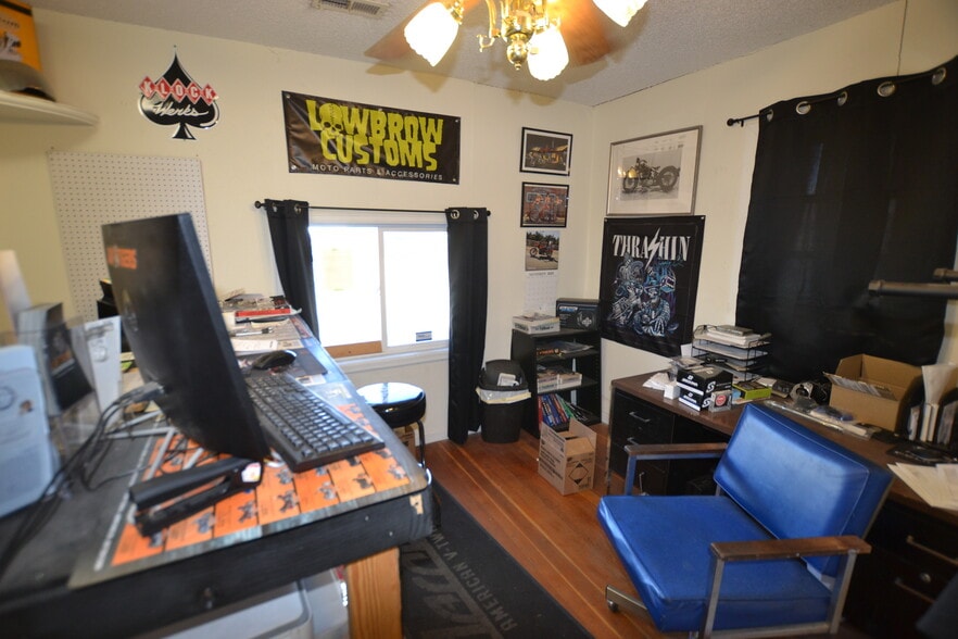 More Photos Of 116 N Orchard Ave, Canon City Auto Dealership For Sale