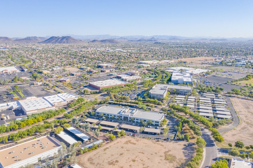 More Photos Of 5701 W Talavi Blvd, Glendale Office For Lease