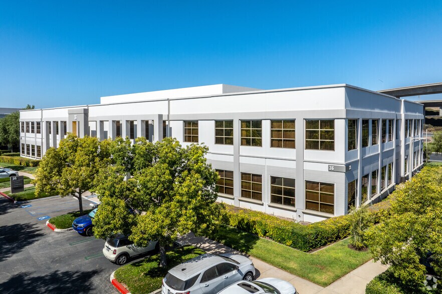 More Photos Of 36 Discovery, Irvine Office For Lease
