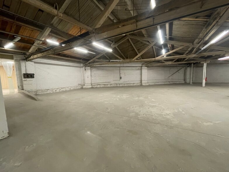 More Photos Of 1901 W Courtland St, Philadelphia Manufacturing For Sale