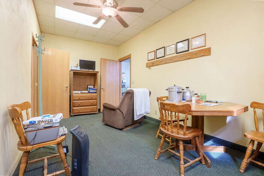 More Photos Of 167 Mill Run, Waverly Warehouse For Sale