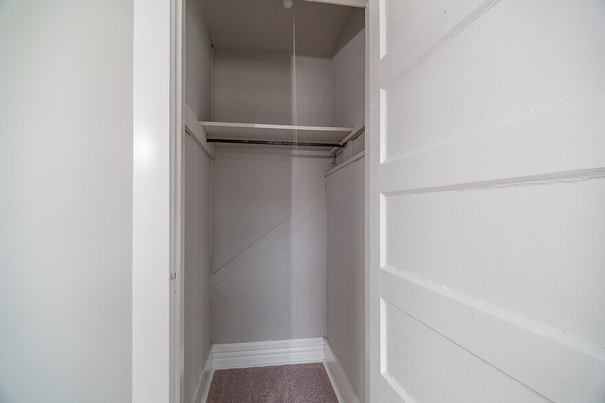 More Photos Of 16-20 W Park St, Westerville Apartments For Sale