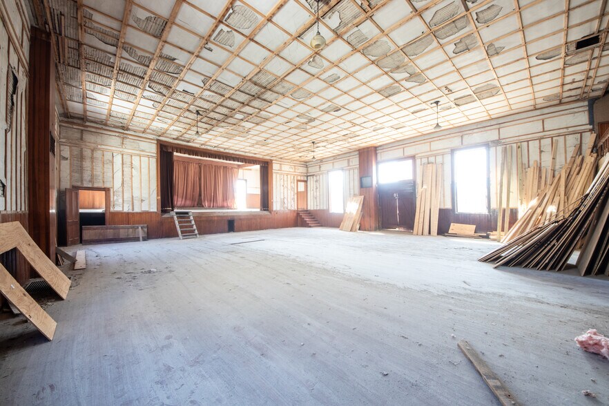 More Photos Of 100 County Highway 29A, Springfield Center Theater Concert Hall For Sale