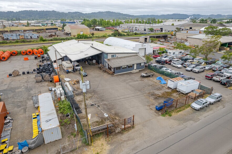 More Photos Of 2150 Cross St, Eugene Service For Lease
