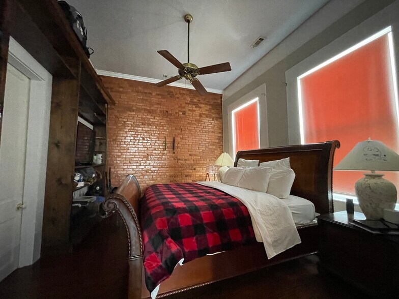 More Photos Of 117 N Jefferson Ave, Eatonton Storefront For Sale