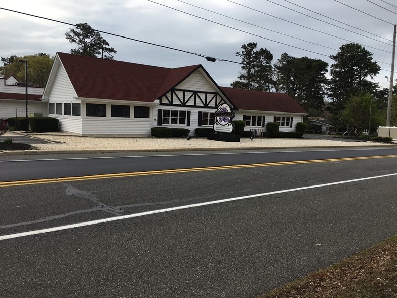 More Photos Of 364 E Main St, Tuckerton Restaurant For Sale