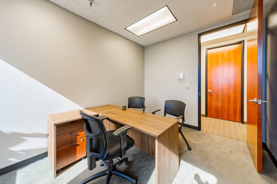 More Photos Of 1400 Preston Rd, Plano Coworking Space