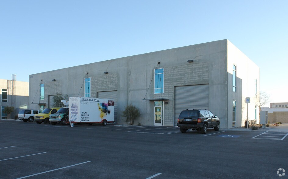 More Photos Of 4071 Silvestri Ln, Las Vegas Showroom For Sale