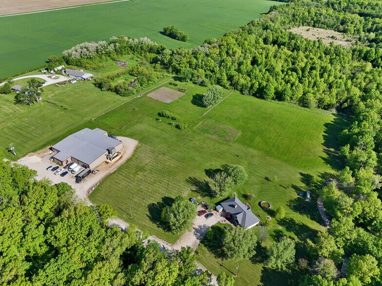 More Photos Of 29 Red Oak Rd, High Hill Manufacturing For Sale