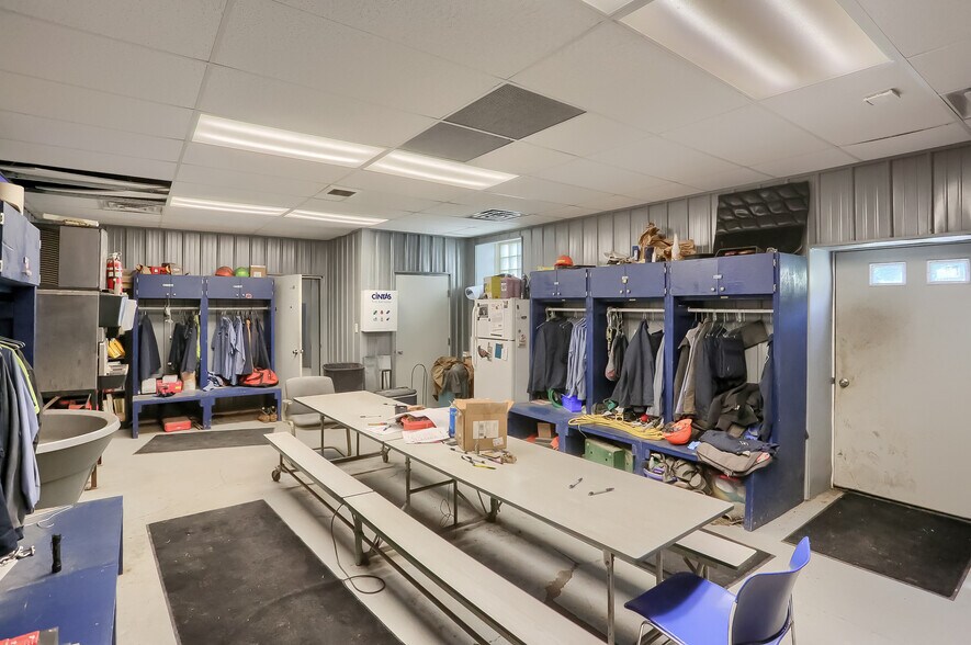 More Photos Of 740 Greensburg Rd, New Kensington Industrial For Sale