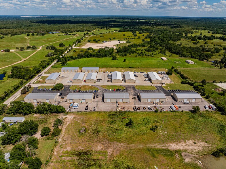More Photos Of 12948 Tonkaway Lake Rd, College Station Unknown For Lease