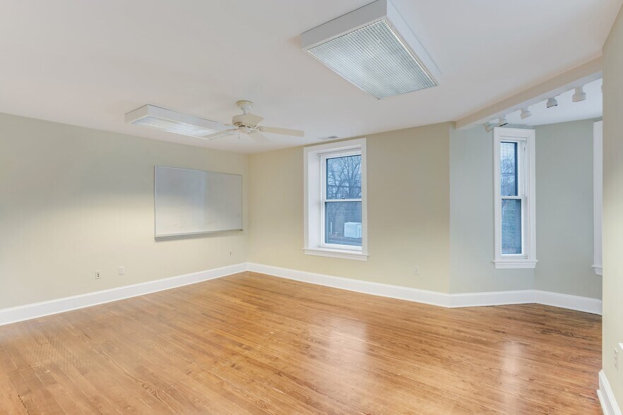 More Photos Of 524 Plymouth Rd, Gwynedd Valley Office Residential For Sale