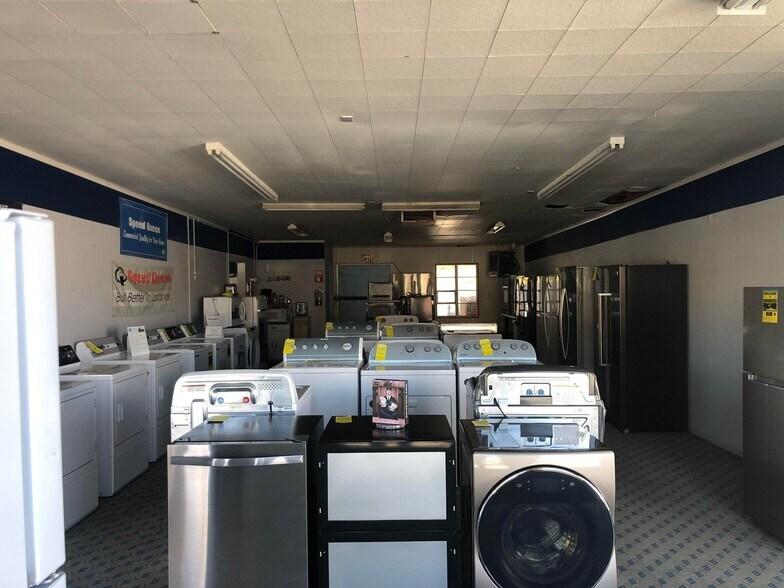 More Photos Of 55985 29 Palms Hwy, Yucca Valley Convenience Store For Sale