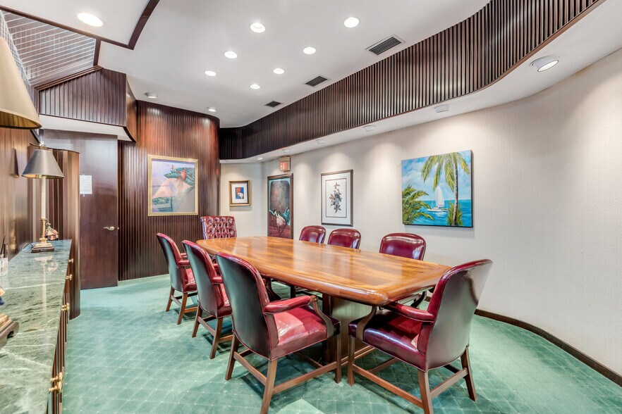 More Photos Of 100-104 Riverside Dr, New Smyrna Beach Office For Sale