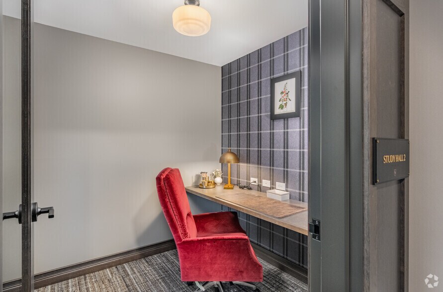 More Photos Of 695 Grand Ave, Saint Paul Apartments For Lease