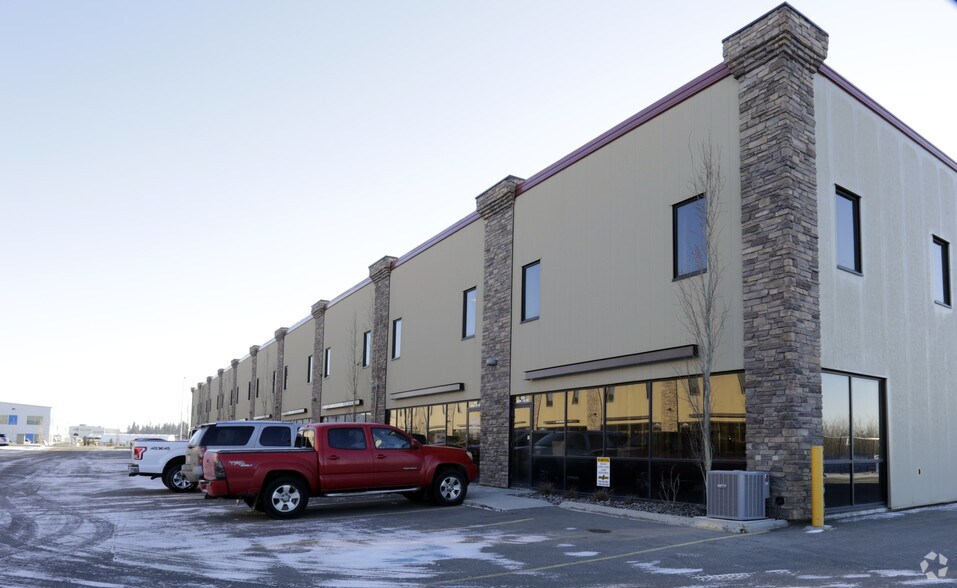 More Photos Of 8710 15th St NW, Edmonton Warehouse For Sale