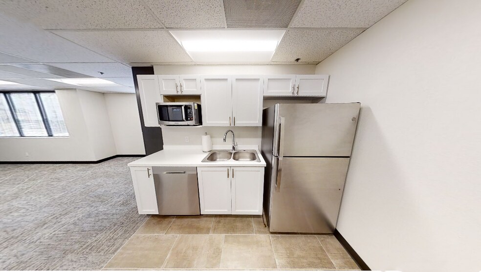 More Photos Of 8719 E San Alberto Dr, Scottsdale Office For Lease