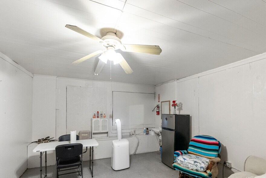 More Photos Of 2814 Main St, Ingleside Storefront For Sale