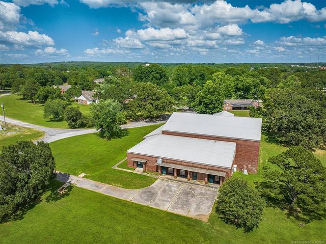 More Photos Of 7 Mathis Park Dr, Tahlequah Dormitory For Sale