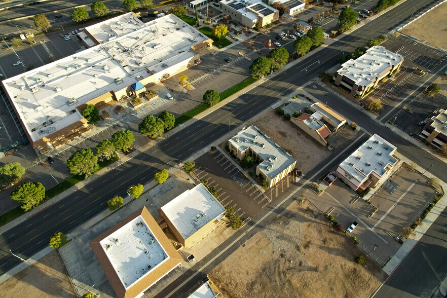 More Photos Of 14420 Civic Dr, Victorville Office For Lease