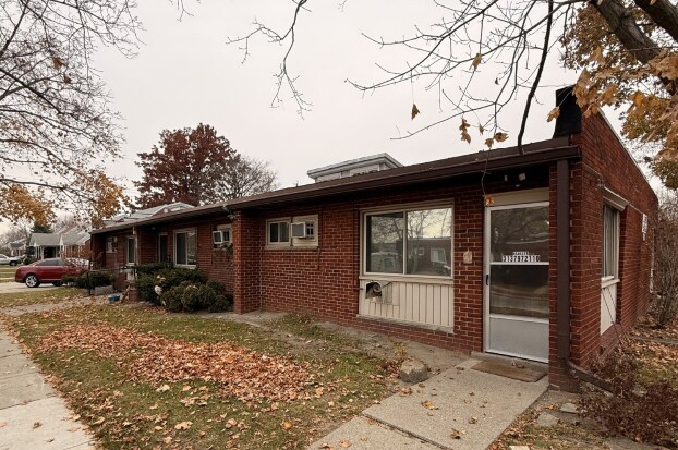 More Photos Of 15405 E 11 Mile Rd, Roseville Apartments For Sale