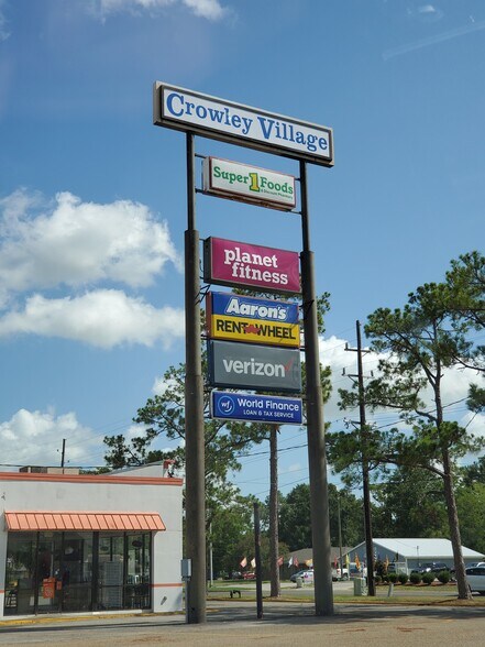 More Photos Of 2000-2016 N Parkerson Ave, Crowley Unknown For Lease