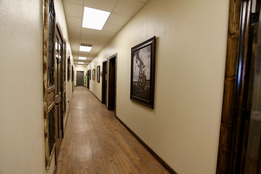 More Photos Of 7401 County 1210 rd, Midland Warehouse For Sale