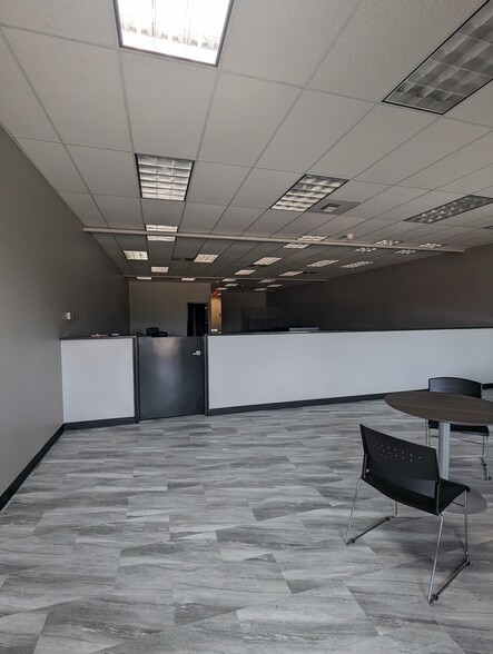 More Photos Of 7528A Pershing Blvd, Kenosha General Retail For Lease