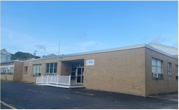 Primary Photo Of 33 Division St, Manville Schools For Lease