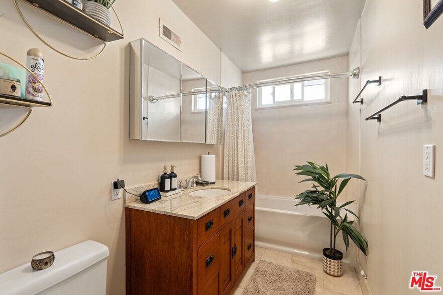 More Photos Of 5044 W Slauson Ave, Los Angeles Apartments For Sale