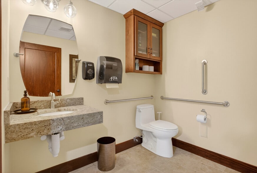 More Photos Of 750 Washington Rd, Mt Lebanon Apartments For Lease