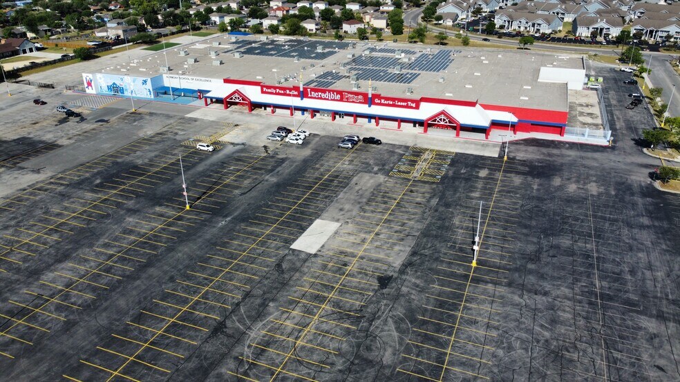 More Photos Of 2015 SW Loop 410, San Antonio Freestanding For Sale