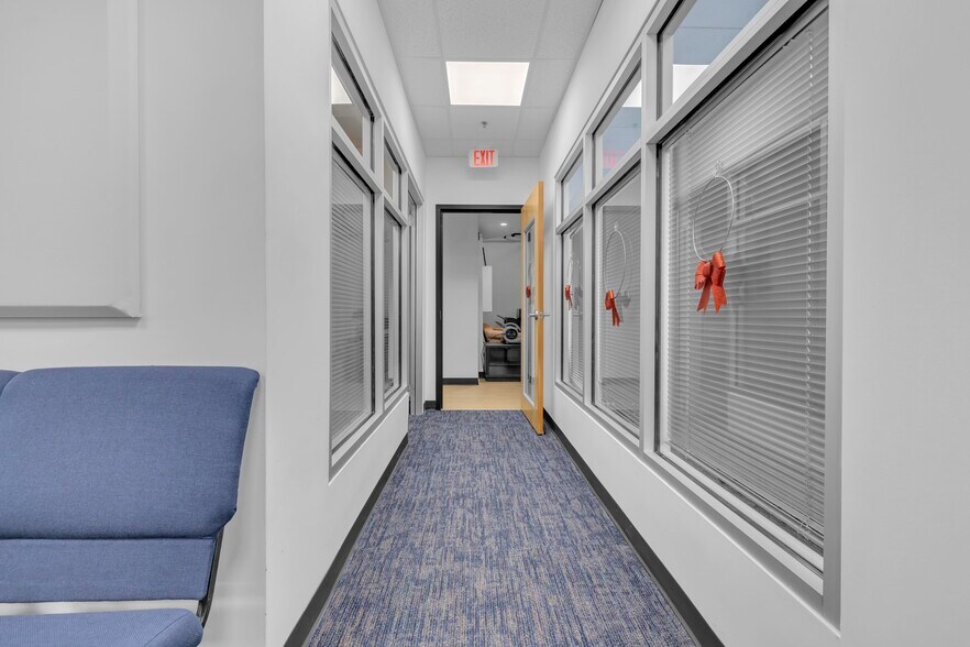 More Photos Of 459 Herndon Pky, Herndon Medical For Sale