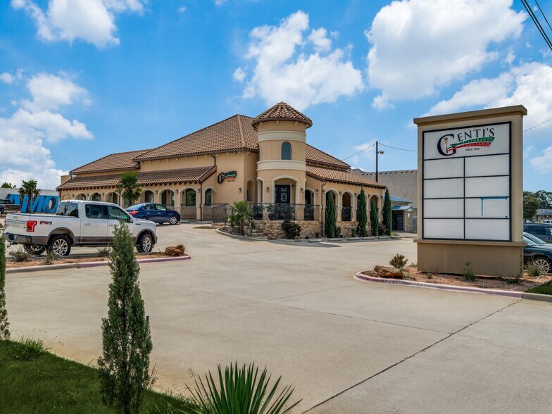 More Photos Of 3700 Teasley Dr, Hickory Creek Restaurant For Sale