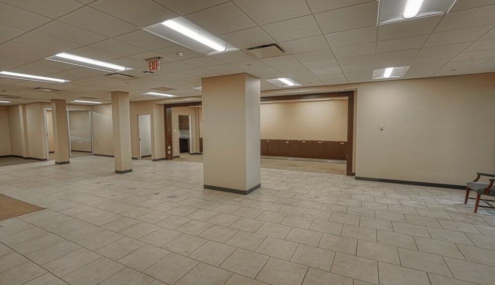 More Photos Of 351-355 Plandome Rd, Manhasset Storefront Retail Office For Sale