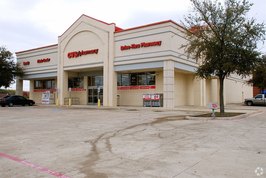 More Photos Of 1902 Pleasant Valley Rd, Garland Drugstore For Lease