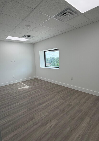 More Photos Of 15281 Ronald W Reagan Blvd, Leander Storefront Retail Office For Lease