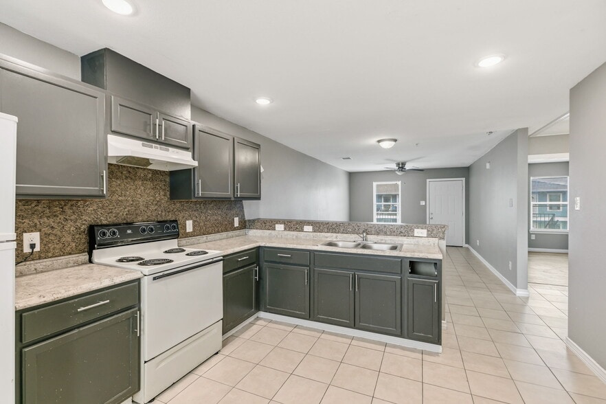 More Photos Of 1318 Avenue A, South Houston Apartments For Sale