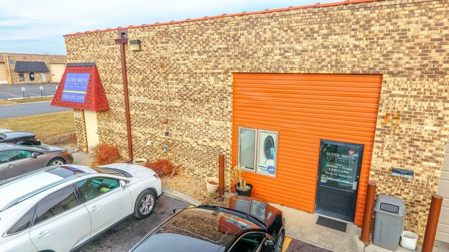 More Photos Of 15523-15541 S 70th Ct, Orland Park Warehouse For Lease