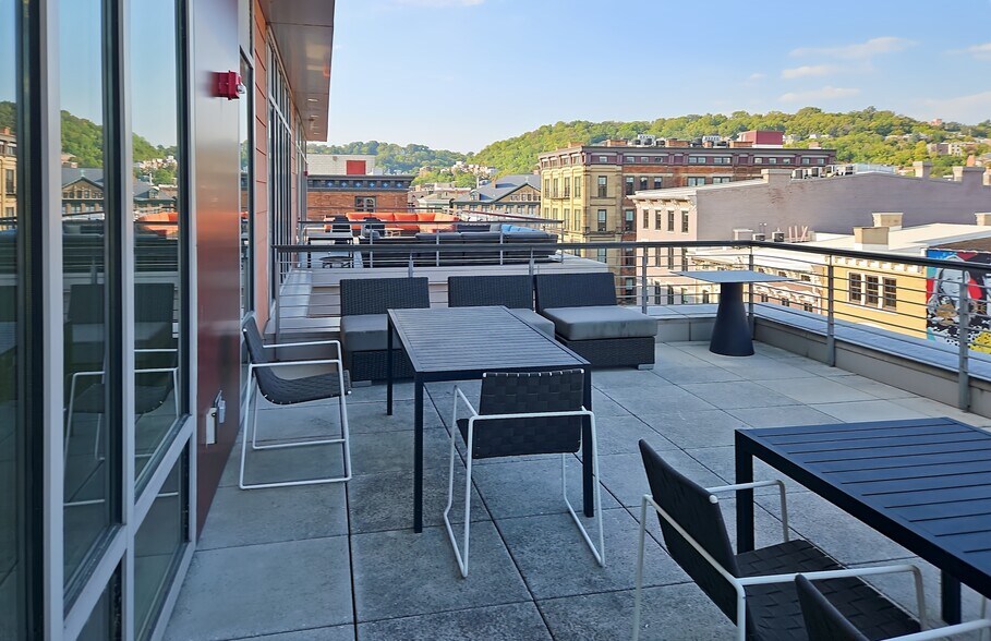 More Photos Of 1425-1437 Vine St, Cincinnati Coworking Space