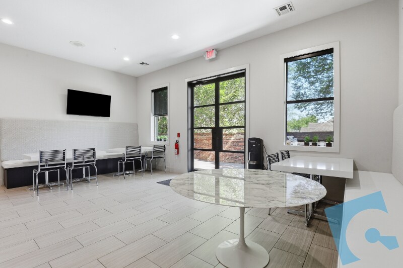 More Photos Of 8739 Davis Blvd, Keller Office For Sale