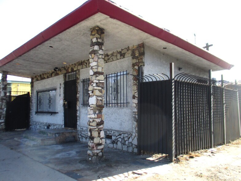 More Photos Of 9900-9904 S Central Ave, Los Angeles Schools For Lease