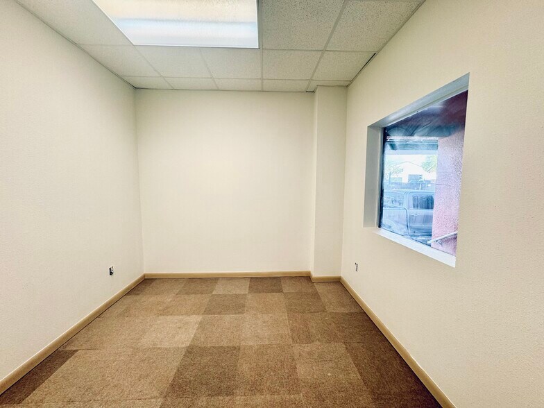 More Photos Of 120 Ring Ave S, Tarpon Springs Office For Lease